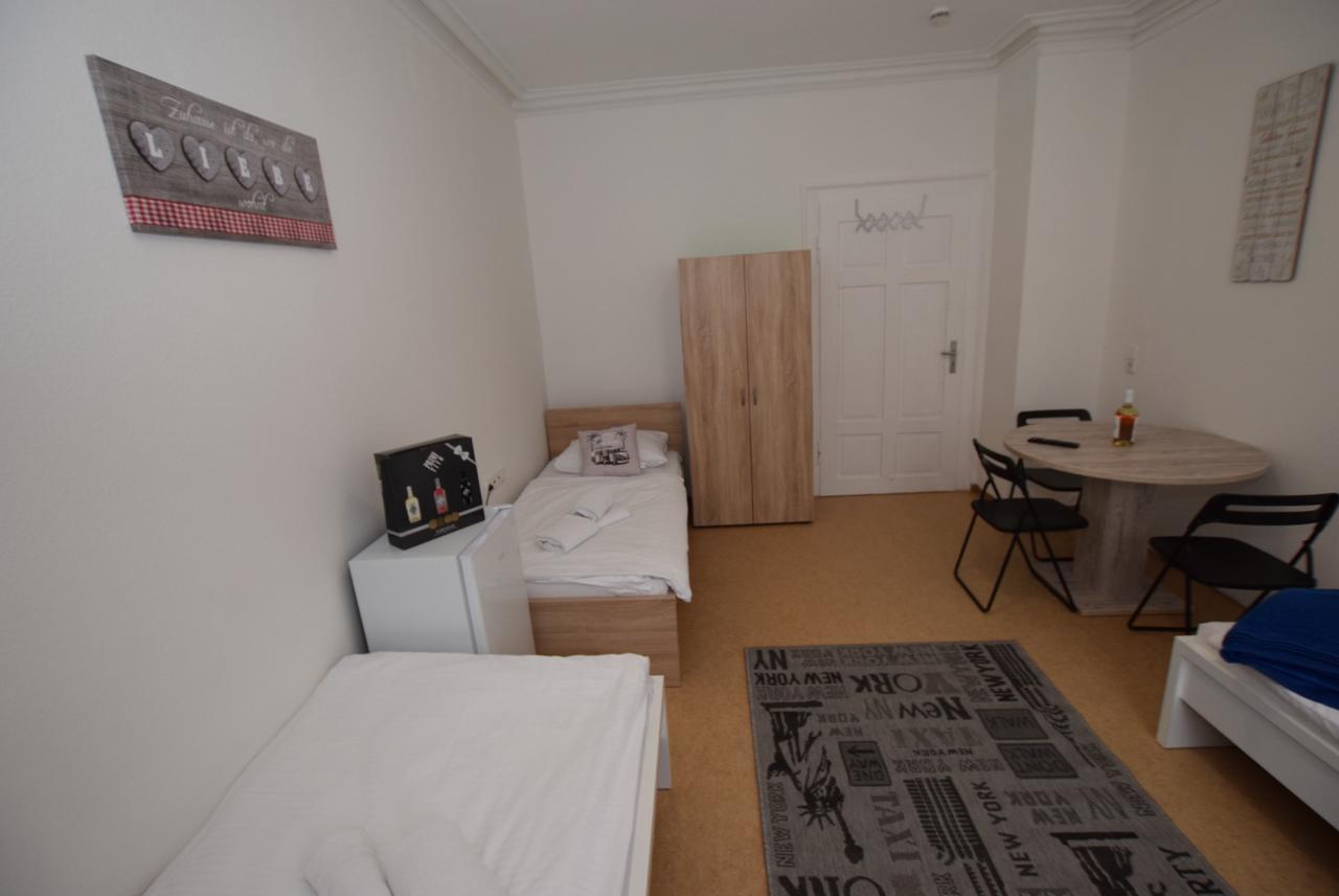 Monteurzimmer Kirchheim-Teck Кирххайм унтер Тек Екстериор снимка