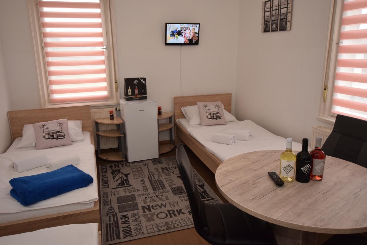 Monteurzimmer Kirchheim-Teck Кирххайм унтер Тек Екстериор снимка