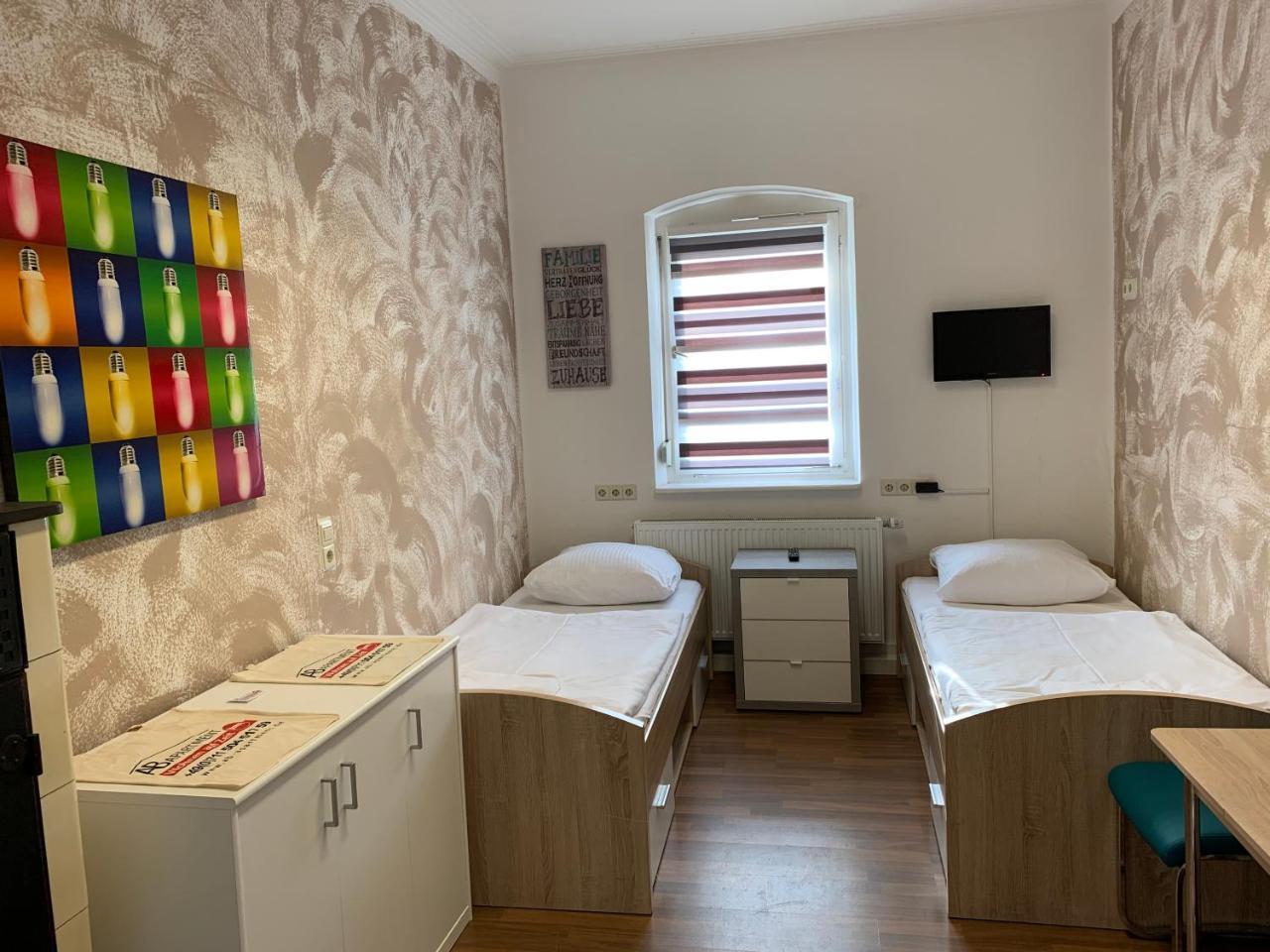 Monteurzimmer Kirchheim-Teck Кирххайм унтер Тек Екстериор снимка